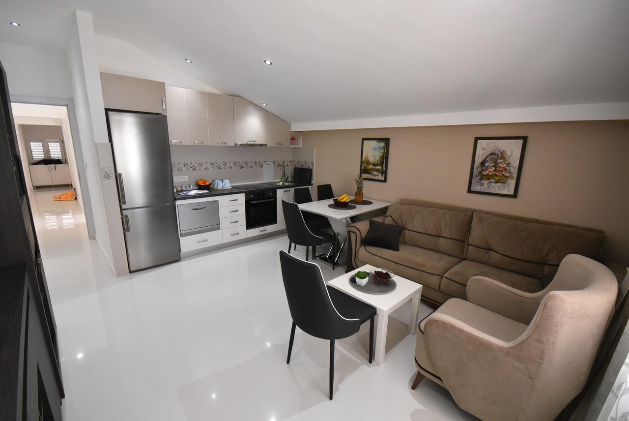 Apartment Aqua Херцег-Новий Екстер'єр фото